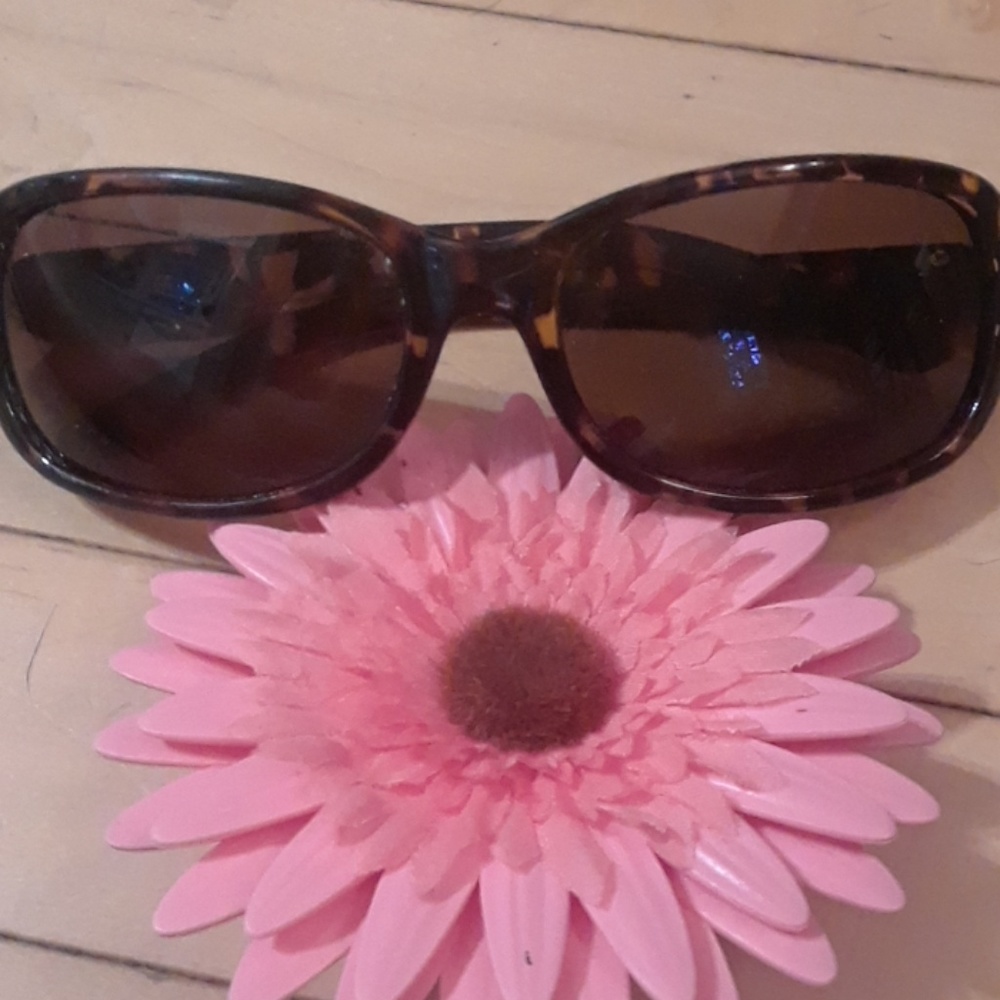 Tortoise shell sunglasses - Picture 8 of 8